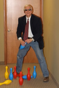 President-Obama's-Secret-Service-agent-takes-time-to-reset-the-pins